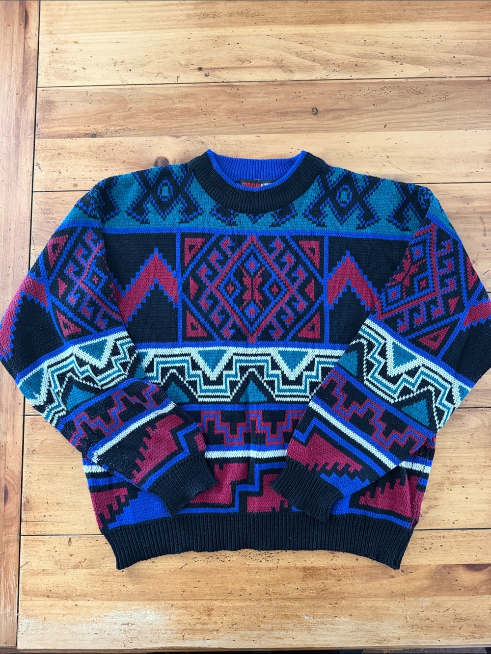 Aztec and Southwestern design Sweater Vintage size L